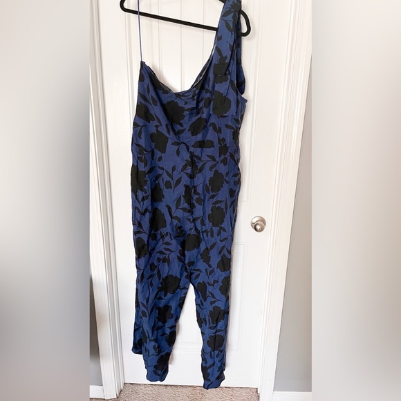 Kate Spade Blue and Black Floral One-Shoulder Jumpsuit - Picture 3 of 5
